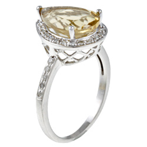 White Gold Pear Shape Garnet and Diamond Ring 1//5 TDW